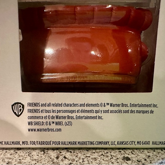 HALLMARK Central Perk~Friend’s TV show coffee house couch HANGING ORNAMENT NEW - Picture 13 of 16